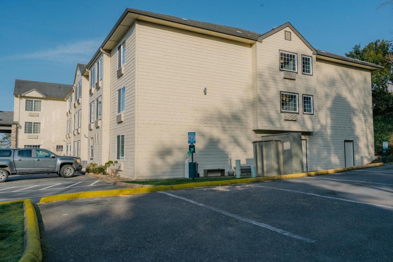 The Ashley Inn & Suites Lincoln City Exterior foto