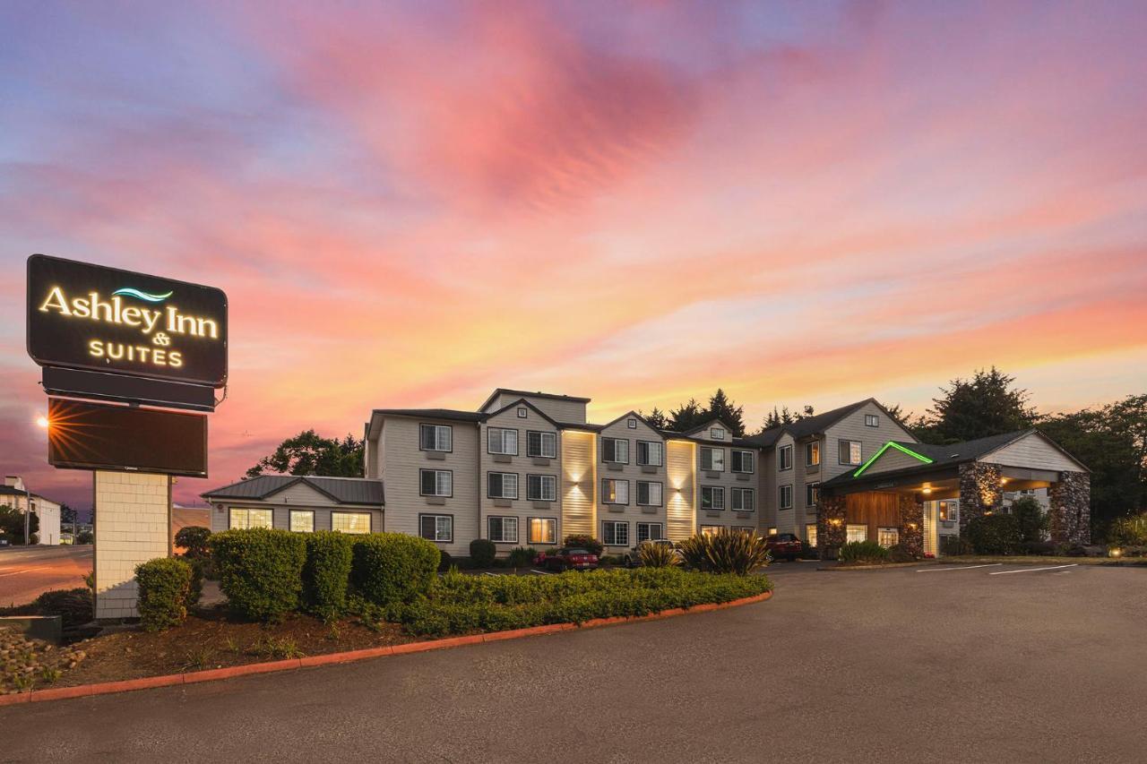 The Ashley Inn & Suites Lincoln City Exterior foto